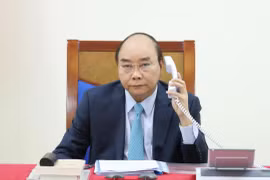 Thủ tướng Nguyễn Xuân Phúc điện đàm với Thủ tướng Thụy Điển. (Ảnh: Thống Nhất/TTXVN)