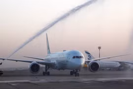 Chuyến bay thương mại đầu tiên được thực hiện từ UAE tới Israel