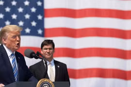 Tổng thống Donald Trump và Bộ trưởng Quốc phòng Mark Esper. (Nguồn: AFP)