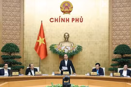 Thủ tướng: Đẩy mạnh tiêu dùng nội địa, giữ an toàn giao thông dịp Tết