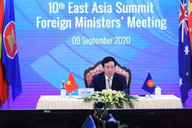 Phó Thủ tướng, Bộ trưởng Ngoại giao Phạm Bình Minh chủ trì Hội nghị Bộ trưởng Ngoại giao Cấp cao Đông Á lần thứ 10. (Ảnh: Lâm Khánh/TTXVN)