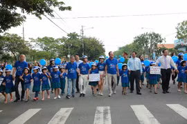 31.300 mũ bảo hiểm trẻ em đạt tiêu chuẩn chất lượng được trao tới học sinh 2 tỉnh Quảng Nam và Bà Rịa-Vũng Tàu. (Ảnh: Ủy ban An toàn giao thông Quốc gia cung cấp)