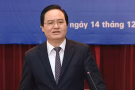Bộ trưởng Bộ Giáo dục và Đào tạo Phùng Xuân Nhạ đề nghị các địa phương kiên quyết đưa ra khỏi ngành giáo dục những giáo viên vi phạm nghiêm trọng đạo đức nhà giáo. (Ảnh: TTXVN)