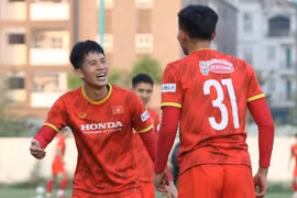 Đội tuyển Việt Nam muốn đem chiến thắng trước Trung Quốc làm quà năm mới dành tặng người hâm mộ. (Ảnh: VFF) 