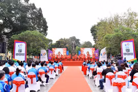 Lễ phát động Hà Nội đếm ngược 31 ngày hướng tới Đại hội Thể thao Đông Nam Á lần thứ 31 (SEA Games 31) diễn ra tại Tượng đài Lý Thái Tổ. (Ảnh: CTV/Vietnam+)