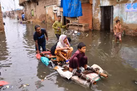 Pakistan đối mặt với thảm họa thiên nhiên, hơn 800 người thiệt mạng