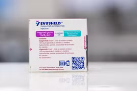 AstraZeneca: Thuốc Evusheld có thể vô hiệu hóa dòng phụ của Omicron