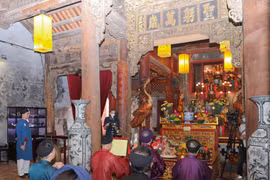 [Photo] Độc đáo Lễ Cáo yết Thành hoàng và dựng cây nêu ngày Tết