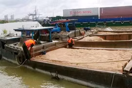 Ngăn chặn nạn "cát tặc," bảo vệ nguồn lợi khoáng sản trên sông Tiền