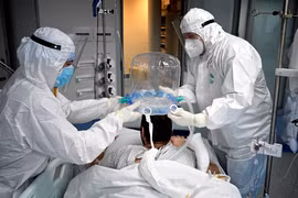 Nguy cơ cúm mùa kết hợp SARS-CoV-2 tăng gánh nặng cho hệ thống y tế