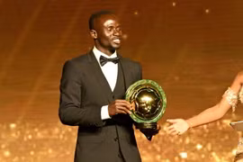 Tiền đạo Sadio Mane đoạt danh hiệu Cầu thủ xuất sắc nhất châu Phi