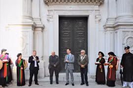 "Một thoáng Việt Nam tại Venice" chinh phục bạn bè Italy