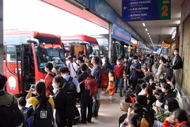 Dự báo lượng khách qua bến tăng cao, xe thương hiệu khan vé giường nằm