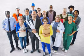 Australia lo ngại bị tụt lại trong cuộc đua thu hút lao động nhập cư