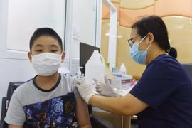 Hàn Quốc cho phép tiêm vaccine Pfizer cho trẻ em từ 5-11 tuổi