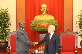 Tổng Bí thư Nguyễn Phú Trọng tiếp Tổng thống Cộng hòa Uganda Yoweri Kaguta Museveni đang trong chuyến thăm chính thức Việt Nam. (Ảnh: Trí Dũng/TTXVN)