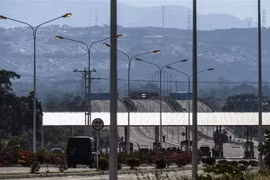 Toàn cảnh cây cầu Tienditas ở Urena, bang Tachira, Venezuela, giáp giới với Colombia. (Ảnh: AFP/TTXVN)