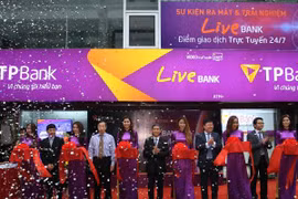 TPBank ra mắt mô hình giao dịch ngân hàng tự động LiveBank tại 54 Bát Sứ Hà Nội. (Nguồn: TPBank)