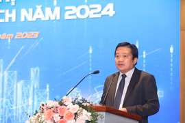 Tổng Giám đốc VNPT Huỳnh Quang Liêm cho hay kết quả đạt được năm 2023 không chỉ cho thấy những nỗ lực rất lớn của tập VNPT trong bối cảnh đầy khó khăn mà còn là tiền đề, tạo động lực để VNPT đặt ra các mục tiêu mới cho năm tiếp theo. (Ảnh: Minh Quyết/Vietnam+)