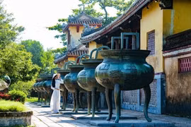 Cửu Đỉnh của nhà Nguyễn là 9 cái đỉnh bằng đồng, đặt ở trước sân Thế miếu trong Hoàng thành Huế. Cửu Đỉnh được vua Minh Mạng ra lệnh đúc vào mùa đông năm 1835 và khánh thành vào ngày 1 tháng 3 năm 1837. Cửu Đỉnh gồm chín cái đỉnh đồng, mỗi đỉnh có một tên