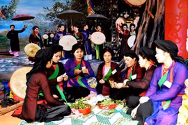 Dân ca Quan họ Bắc Ninh - loại hình nghệ thuật được coi là cốt lõi của văn hóa xứ Kinh Bắc ngàn năm văn hiến đã được UNESCO ghi danh là Di sản văn hóa phi vật thể đại diện của nhân loại. (Ảnh: TTXVN)