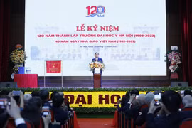 Thủ tướng Phạm Minh Chính phát biểu chúc mừng Trường Đại học Y Hà Nội. (Ảnh: Dương Giang/TTXVN) 