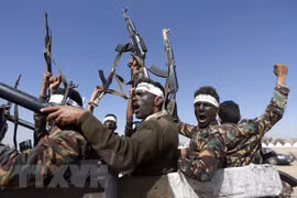 Các tay súng Houthi tại Sanaa, Yemen. (Ảnh: AFP/TTXVN) 