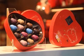 Một mẫu hộp kẹo chocolate ngọt ngào cho ngày Valentine ở Bỉ. (Ảnh: THX/TTXVN)