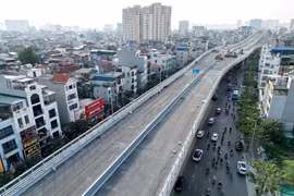 Khi dự án hoàn thành và đi vào vận hành sẽ giúp thay đổi bộ mặt tuyến Vành đai 2 tại khu vực này, giảm ùn tắc giao thông cho đường Trường Chinh, Đại La, Minh Khai... góp phần hoàn thiện quy hoạch giao thông của Hà Nội. (Ảnh: Tuấn Anh/TTXVN) 