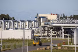 Hệ thống đường ống dẫn khí trên đất liền từ Nga sang Đức Nord Stream 2 ở Lubmin, miền Đông Bắc Đức. (Ảnh: AFP/TTXVN) 
