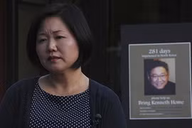 Em gái của Kenneth Bae lo lắng cho số phận người anh. (Nguồn: Reuters)
