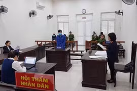 Bị cáo Trần Văn Phương trong phiên tòa xét xử vụ mua bán thận. (Ảnh: Kim Anh/Vietnam+)