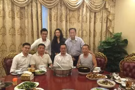 Bữa tiệc thịt tê tê. (Nguồn: shanghaiist.com)