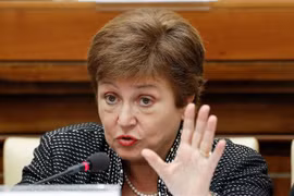 Tổng Giám đốc IMF Kristalina Georgieva phát biểu tại một cuộc họp báo ở Vatican. (Ảnh: Reuters/TTXVN)