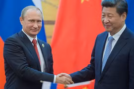 Chủ tịch Trung Quốc Tập Cận Bình (phải) và Tổng thống Nga Vladimir Putin. (Nguồn: Sputnik) 
