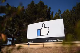 Facebook cho biết không cho phép sự hăm dọa và quấy rối trên nền tảng của mình. (Ảnh: AFP/TTXVN)