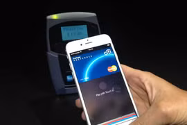Hệ thống thanh toán Apple Pay bị các đại gia bán lẻ Mỹ "cấm cửa"