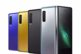 Điện thoại Galaxy Fold của Samsung được giới thiệu tại San Francisco, Mỹ, ngày 20/2/2019. (Ảnh: Yonhap/ TTXVN)