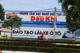 Do nhiều sai phạm của trung tâm dạy nghề lái xe Dầu khí nên Sở GTVT tỉnh Bà Rịa-Vũng Tàu có văn bản tạm ngưng hoạt động. (Ảnh: Hoàng Nhị/TTXVN)