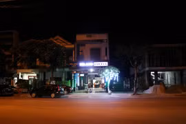 Nhiều tuyến phố ở thành phố Đông Hà thực hiện giãn cách xã hội để phòng chống dịch COVID-19. (Ảnh: Nguyên Lý/TTXVN)