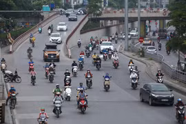 Nới lỏng gian giãn cách xã hội nhưng phải đảm bảo các quy định phòng chống dịch CIVID-19. (Ảnh: Minh Quyết/TTXVN)