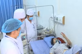 [Video] 27/2 đặc biệt của các chiến binh tuyến đầu chống COVID-19