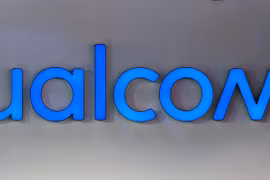 Biểu tượng Qualcomm tại Triển lãm điện tử tiêu dùng (CES) ở Las Vegas, Nevada, Mỹ, ngày 12/1/2018. (Ảnh: AFP/TTXVN)