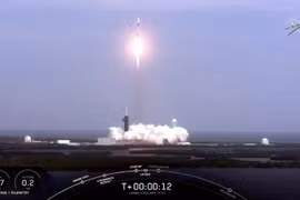 Ảnh chụp video về thử nghiệm giải cứu phi hành đoàn trong tình huống khẩn cấp của SpaceX. (Nguồn: NASA)