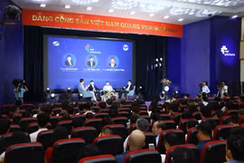 Lễ phát động cuộc thi Tìm kiếm giải pháp chuyển đổi số quốc gia Viet Solutions 2020 ngày 8/7. (Ảnh: Minh Quyết/TTXVN)