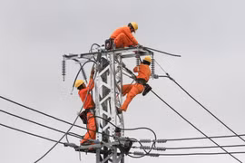 Việt Nam đang hướng tới mục tiêu xây dựng thị trường điện cạnh tranh. (Ảnh: TTXVN phát)