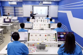 Robot hóa và tự động hóa sẽ thay đổi thị trường việc làm. (Ảnh minh họa: Anh Tuấn/TTXVN)