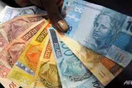 Brazil thông báo sắp kết thúc chương trình hỗ trợ đồng nội tệ 