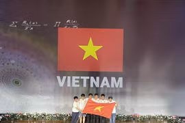 Đoàn học sinh Việt Nam dự thi Olympic Toán quốc tế năm 2022 đã đạt thành tích ấn tượng. (Ảnh: PV)