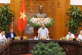 Thủ tướng Nguyễn Xuân Phúc phát biểu tại phiên họp. (Ảnh: Thống Nhất/TTXVN)